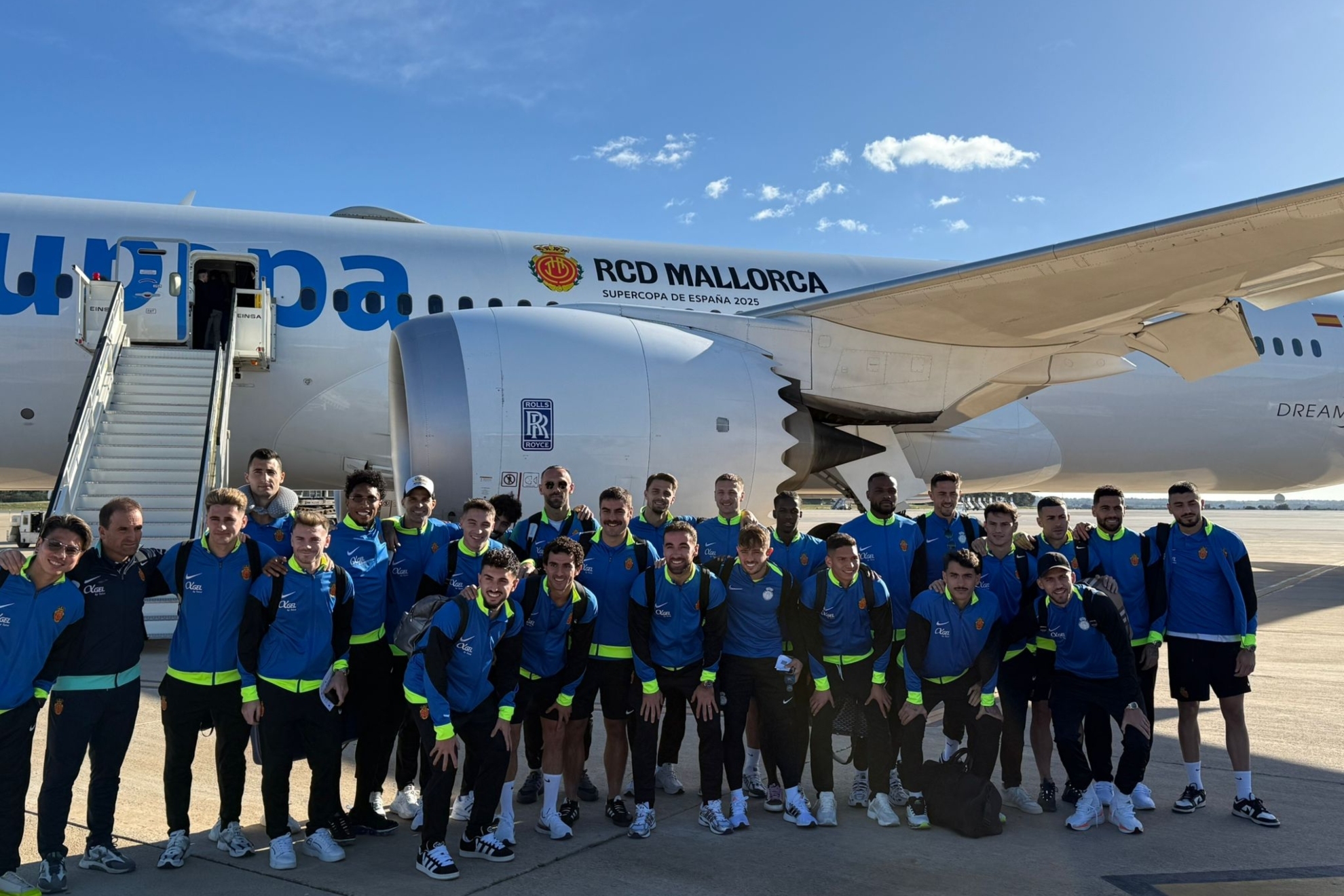 同样不容小 同样不容小